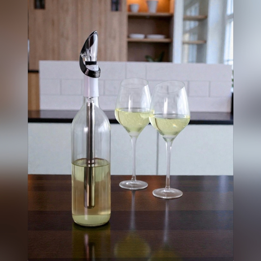 VinOice is a 2-in-1 in-Bottle Wine Accessory